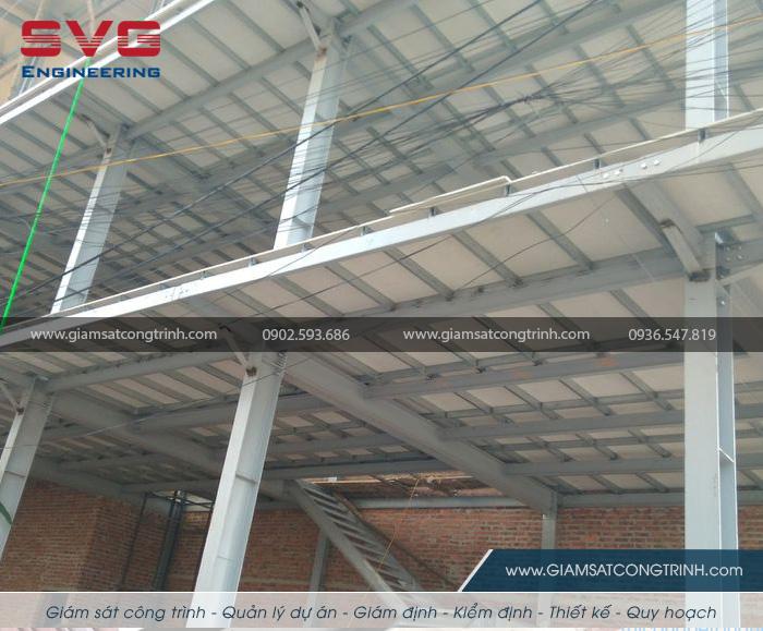 Giam sat thi cong xay dung nha thep tien che tai Hai Phong